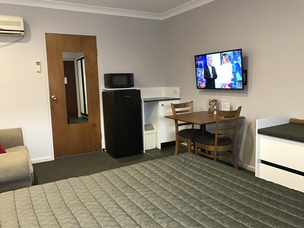 Roydons Motor Inn Tamworth Dış mekan fotoğraf