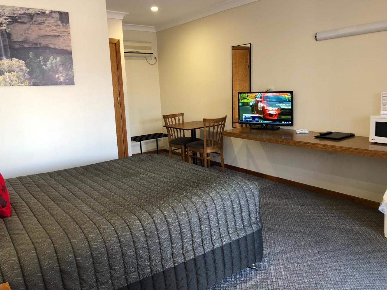 Roydons Motor Inn Tamworth Dış mekan fotoğraf