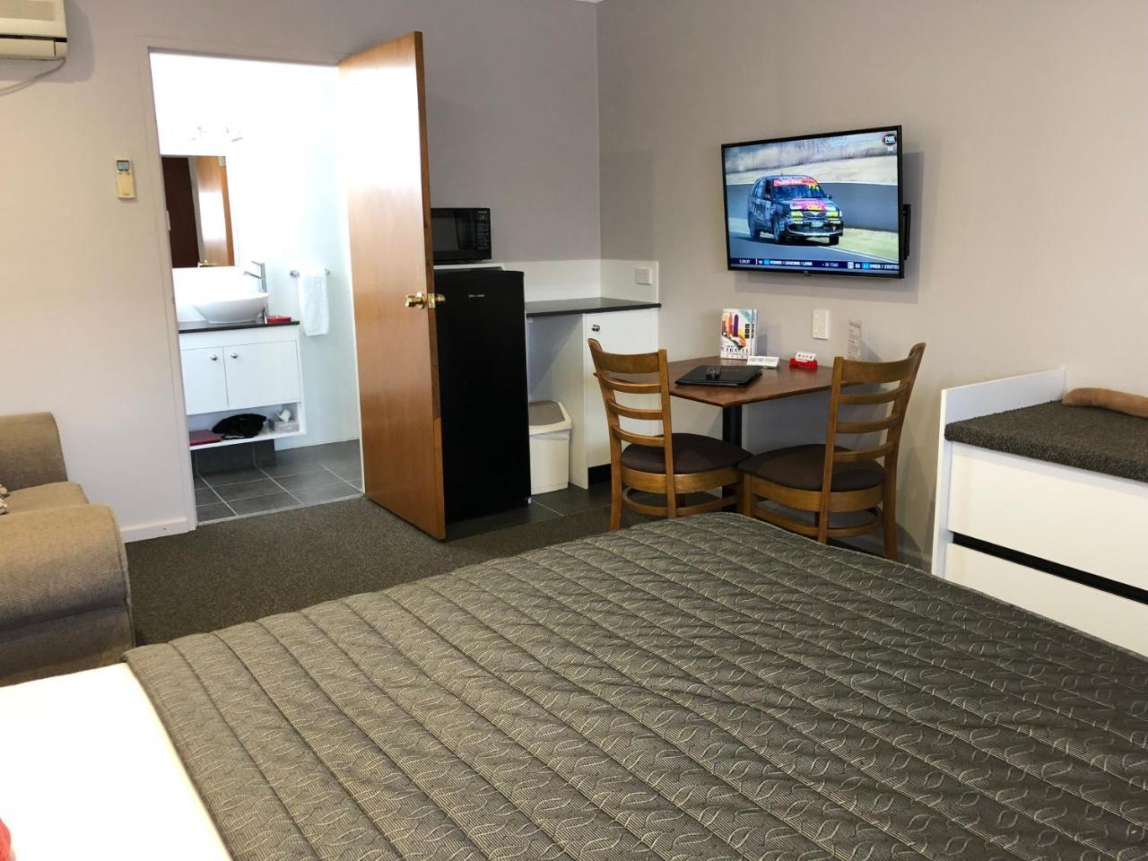 Roydons Motor Inn Tamworth Dış mekan fotoğraf